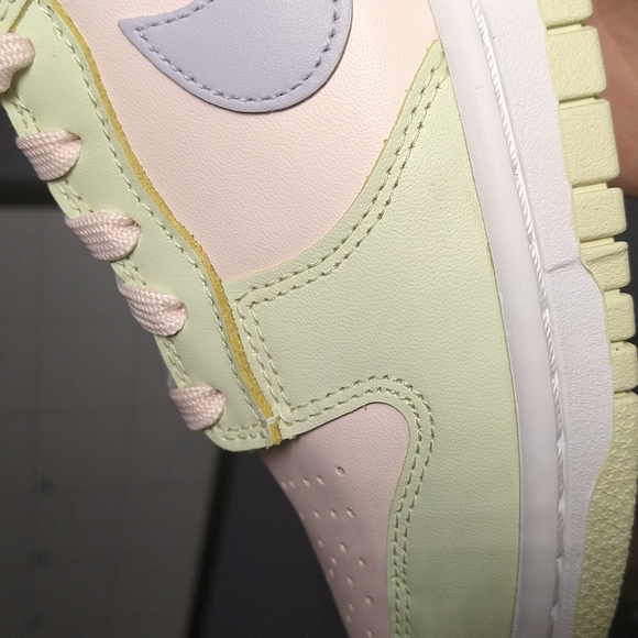 Women's Dunk Low 9.5 - Picture 11 of 11